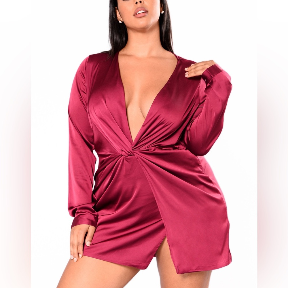 Fashion Nova burgundy dress